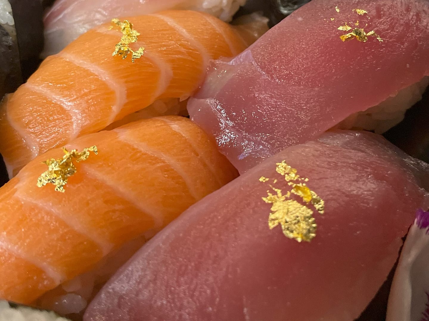 Luksusowe Dodatki do Sushi - Smak i Styl 4 złoto do sushi